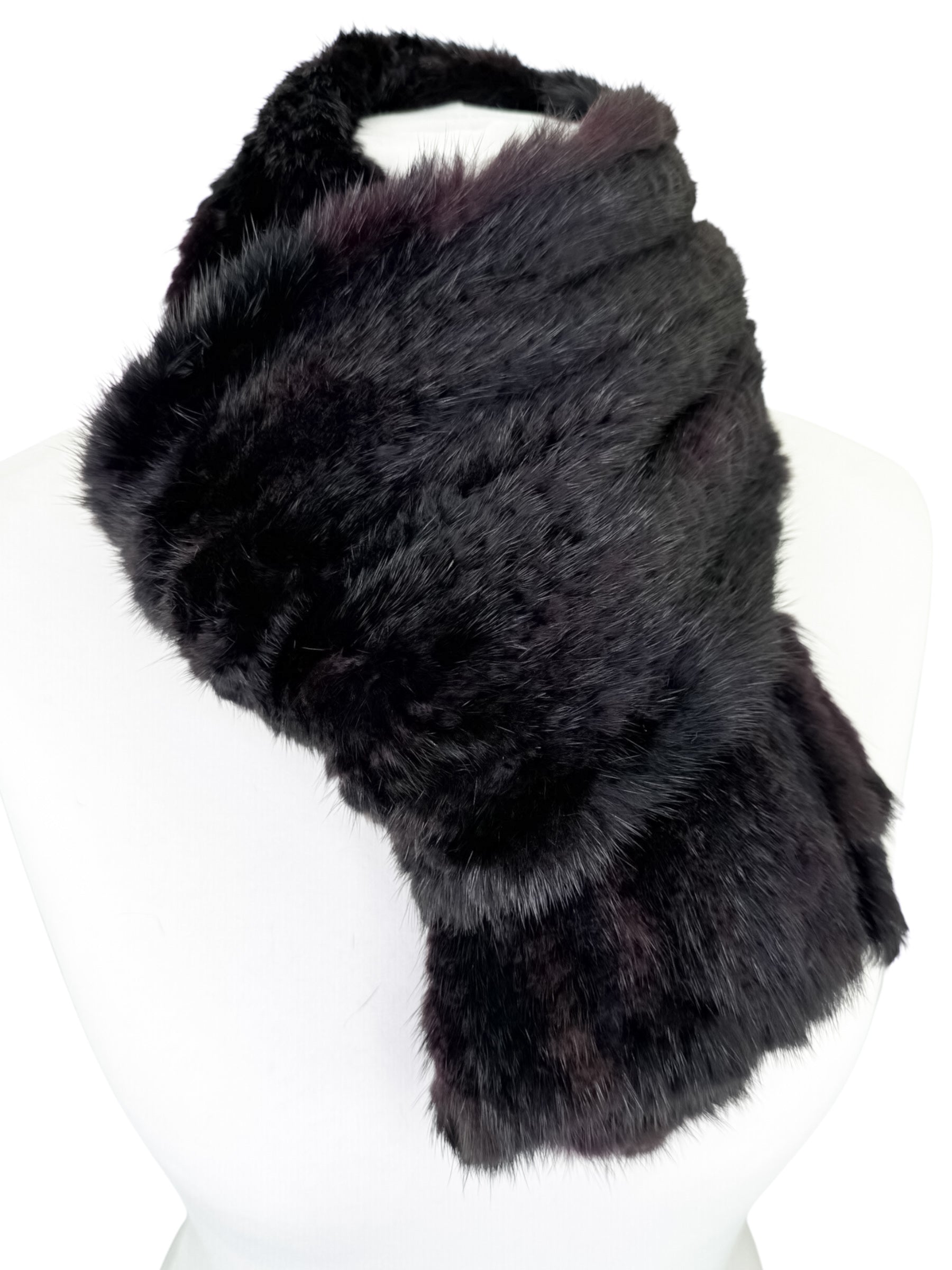 Chinchilla Fur Scarf With A Slit In Diagonal Style