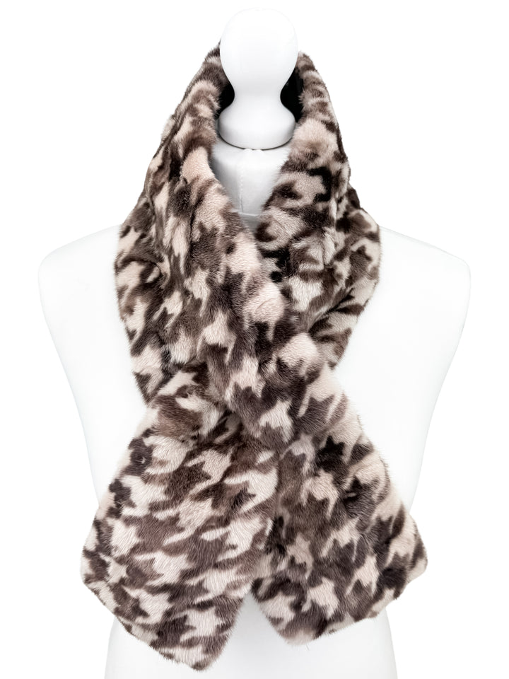 Houndstooth mink fur scarf