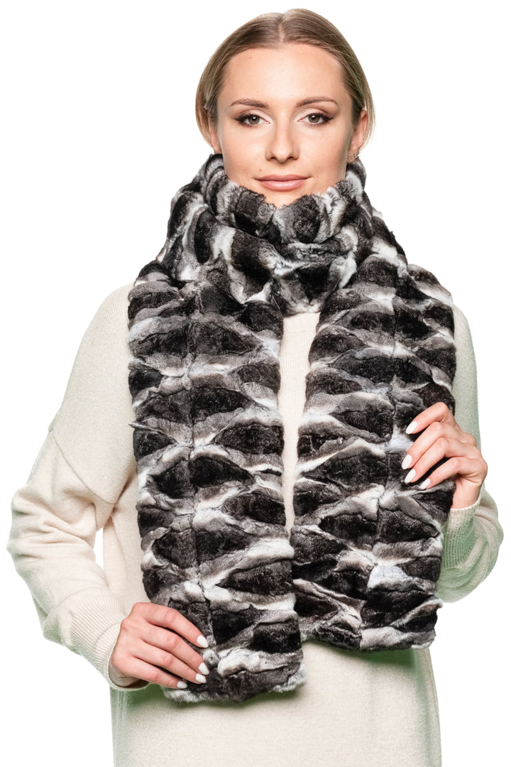 Model wearing long and wide natural chinchilla fur scarf draped in front, fluffy lightweight fur accessory, handmade luxury fashion piece for winter by FurbySD.