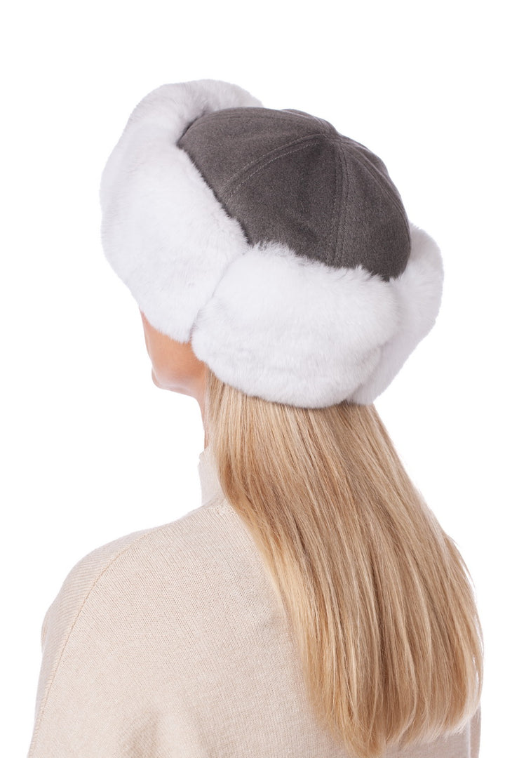 Warm Winter Exclusive Chinchilla Fur And Cashmere Hat In White And Grey