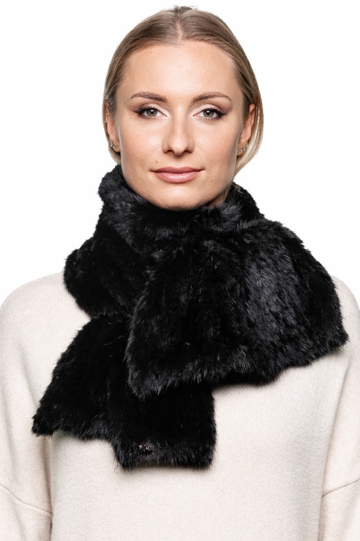 Chinchilla Fur Scarf With A Slit In Diagonal Style